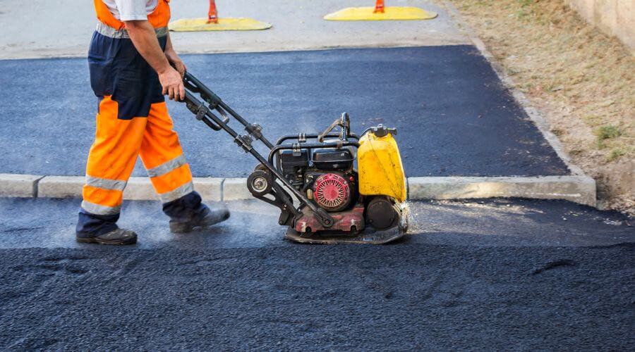 Professional gutter cleaning in Newfolden, MN